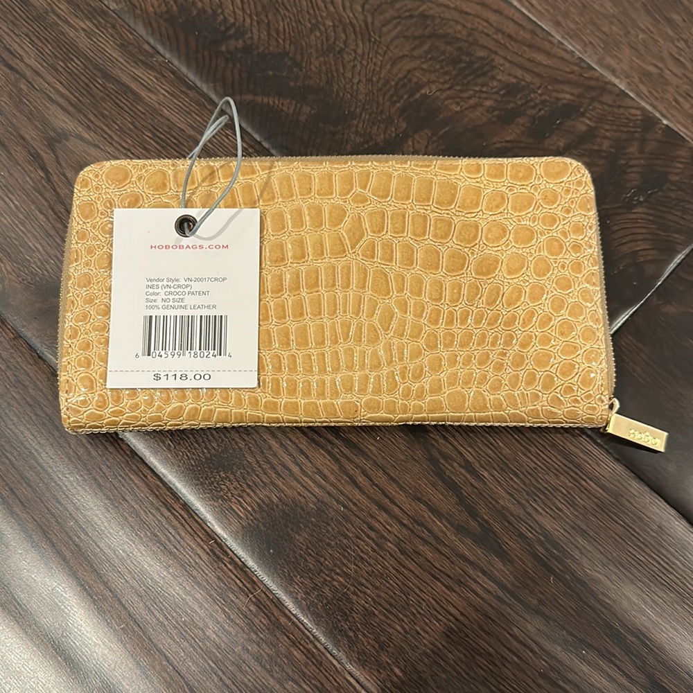 HOBO Ines Wallet/Clutch - Picture 4 of 8